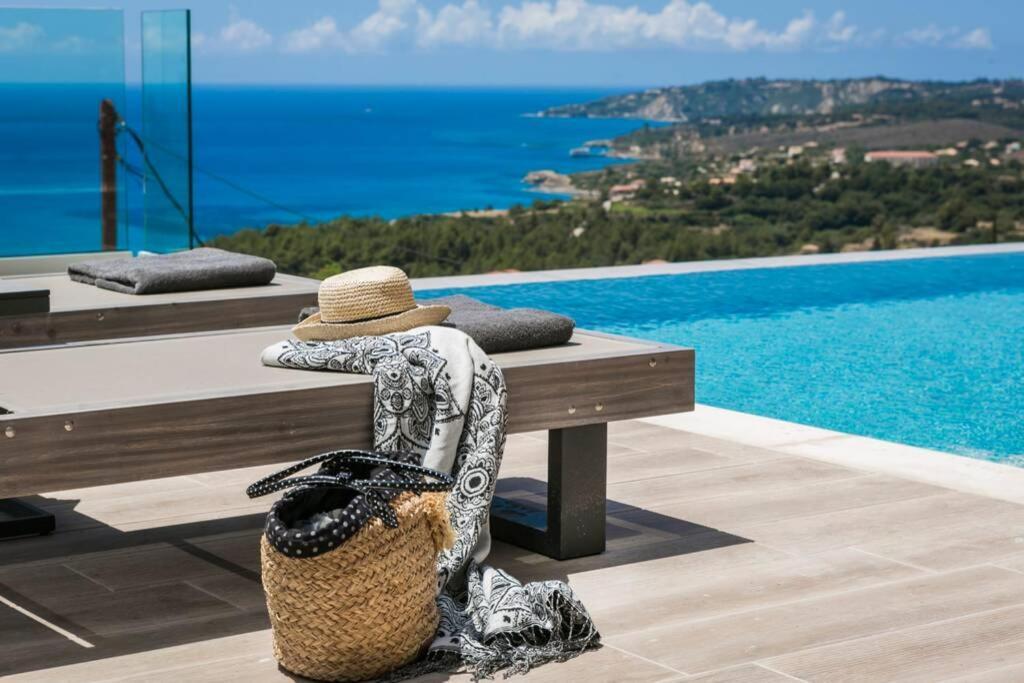 Color Villas-New Villa Green At Trapezaki With Private Pool Mousata Esterno foto